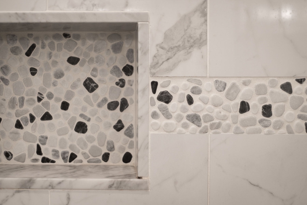 85 Bridge Street, Unit 3 Salem, MA 01970 - Photo 21 of 31 a view of bathroom with bathtub