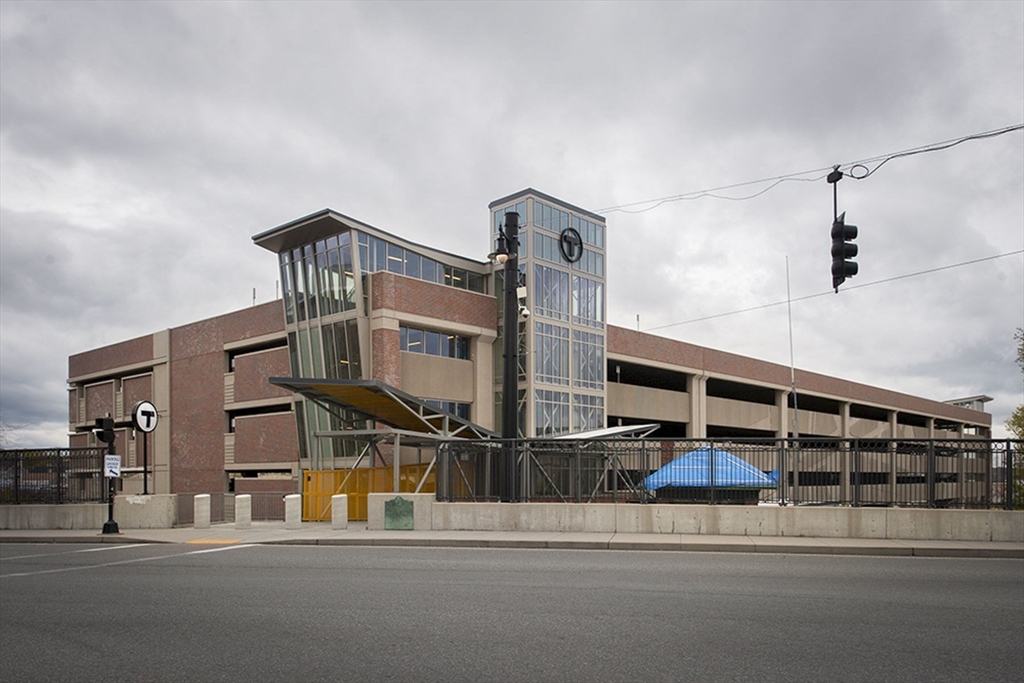 85 Bridge Street, Unit 3 Salem, MA 01970 - Photo 27 of 31 a view of a building with street