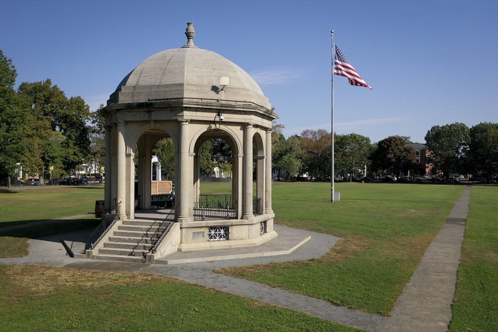 85 Bridge Street, Unit 3 Salem, MA 01970 - Photo 28 of 31 a front view of a house with a yard