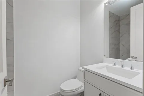 $2,250,000 | 6414 North Francisco Avenue, Chicago, IL 60645