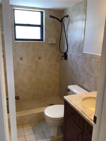 a view of a window in an empty room