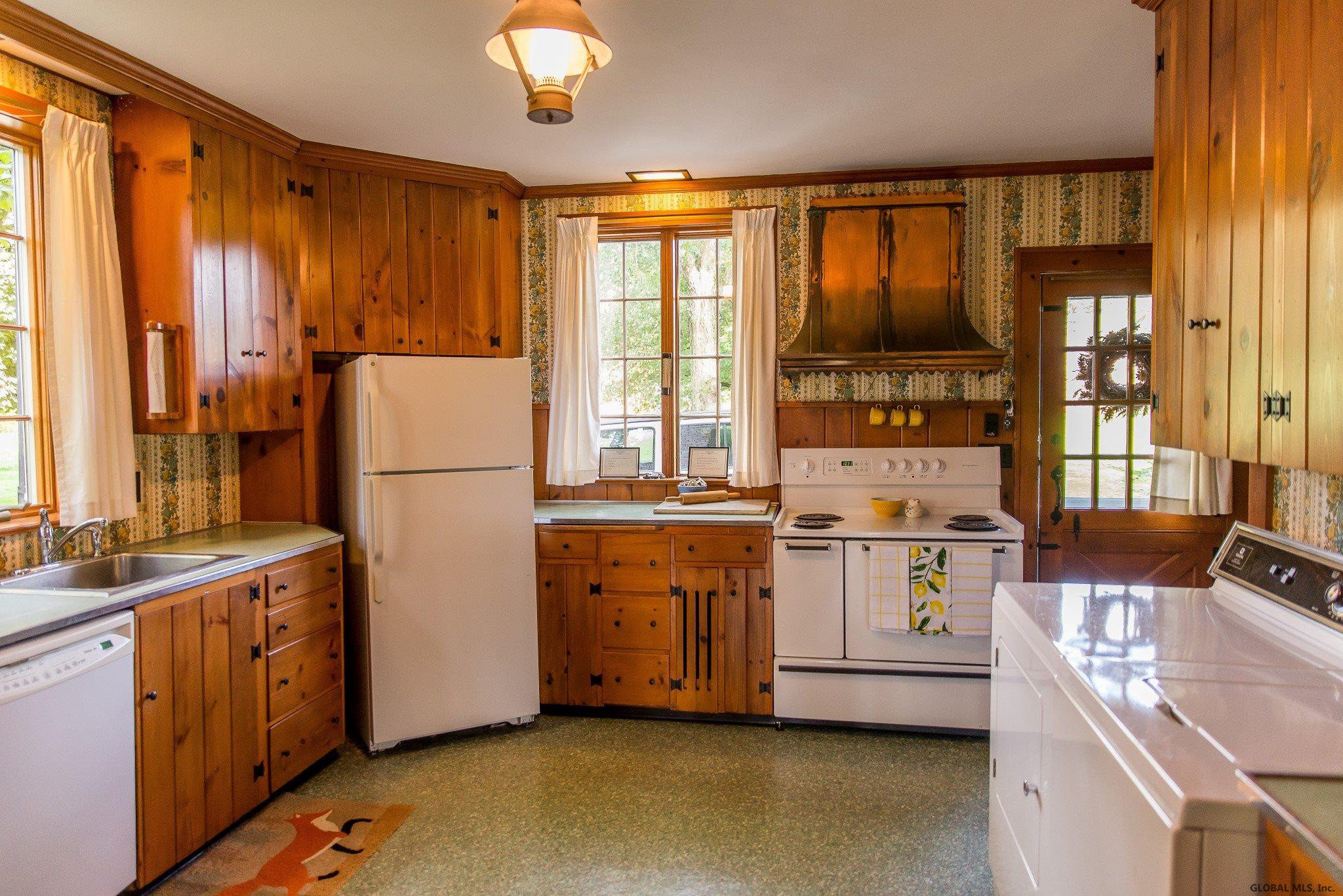 972 Charlton Road Schenectady, NY 12302 - Photo 19 of 71 Photo 19