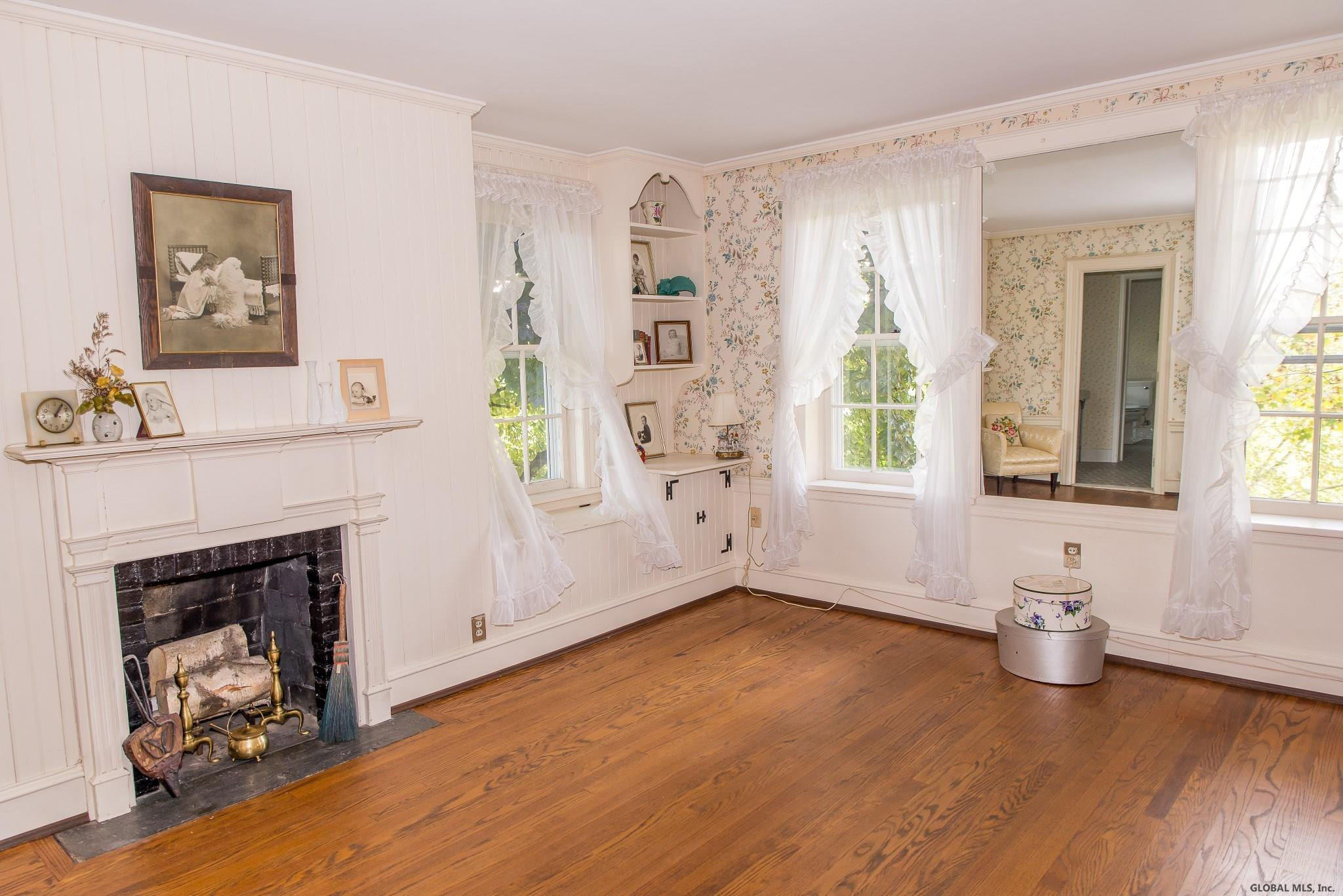972 Charlton Road Schenectady, NY 12302 - Photo 36 of 71 Wood burning fireplace and built ins