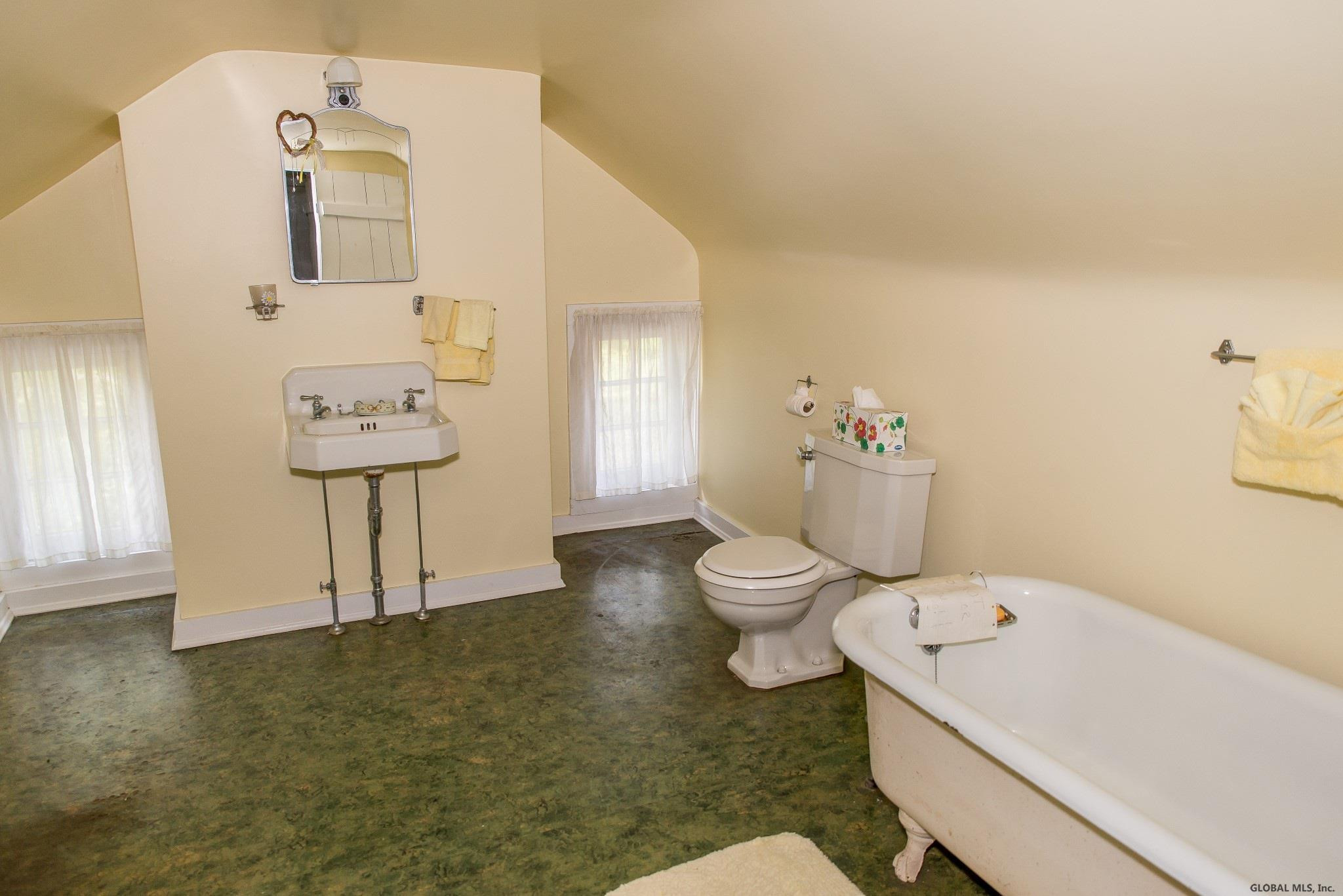 972 Charlton Road Schenectady, NY 12302 - Photo 40 of 71 Photo 40