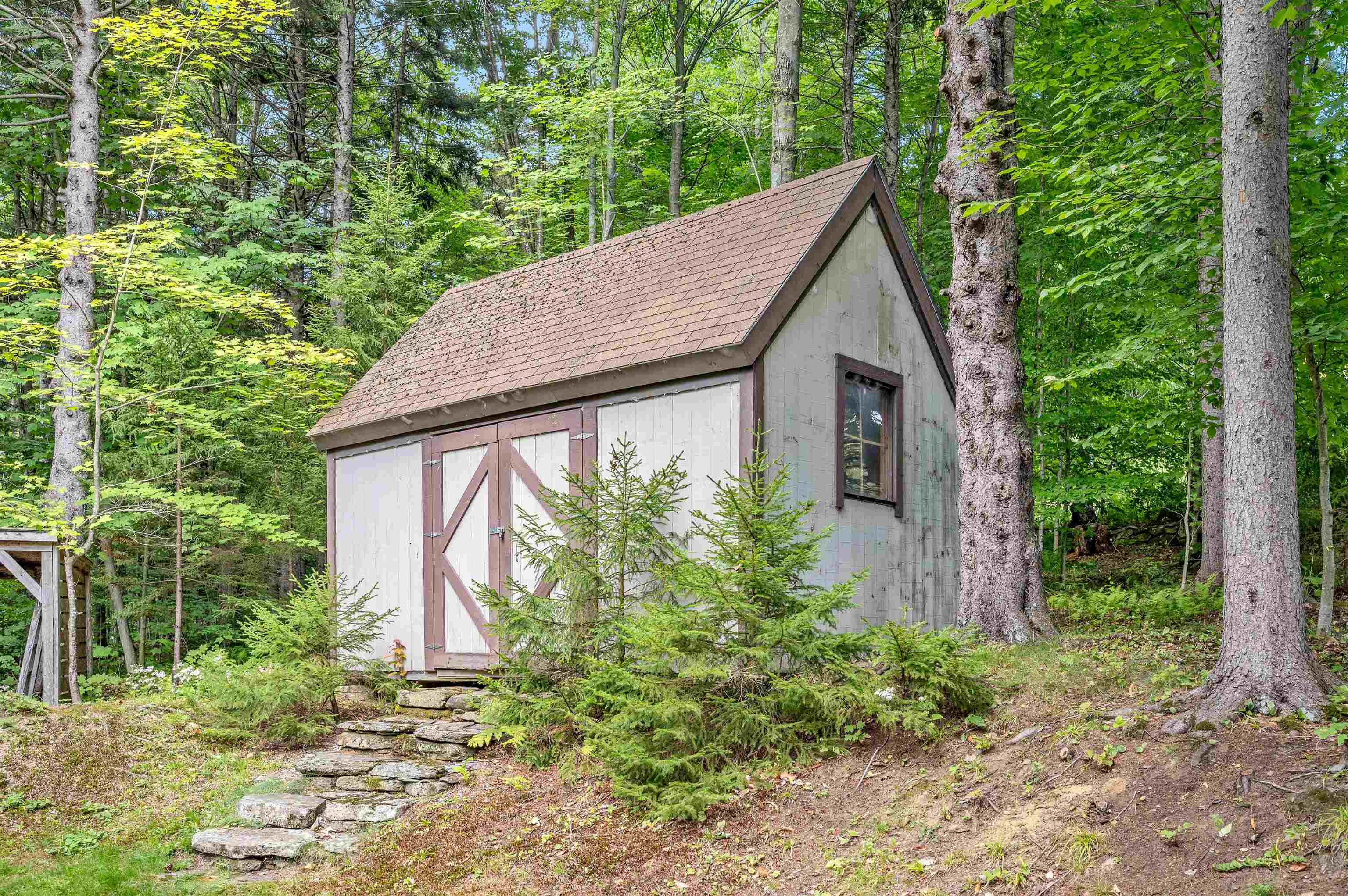 56 Johnson Road Warren, VT 05674 - Photo 16 of 55 Gallery Image 16