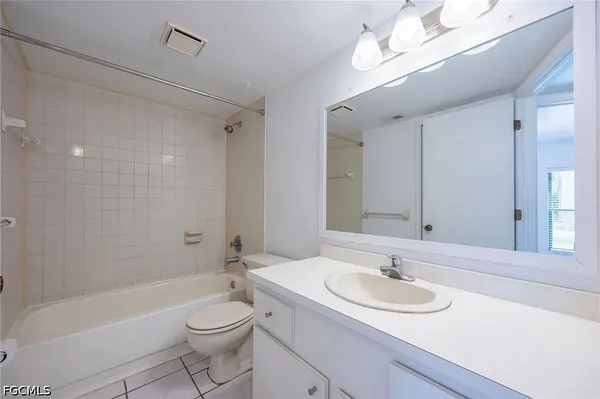 $1,189 | 4777 Orange Grove Boulevard, Unit 6, North Fort Myers, FL 33903
