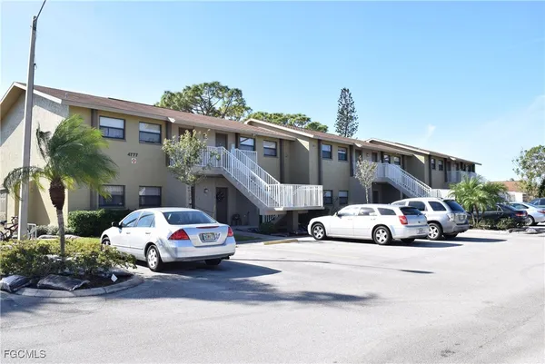 $1,195 | 4777 Orange Grove Boulevard, Unit 6, North Fort Myers, FL 33903