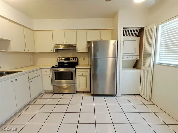 $1,195 | 4777 Orange Grove Boulevard, Unit 6, North Fort Myers, FL 33903