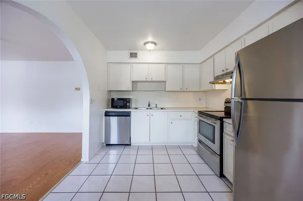 $1,189 | 4777 Orange Grove Boulevard, Unit 6, North Fort Myers, FL 33903