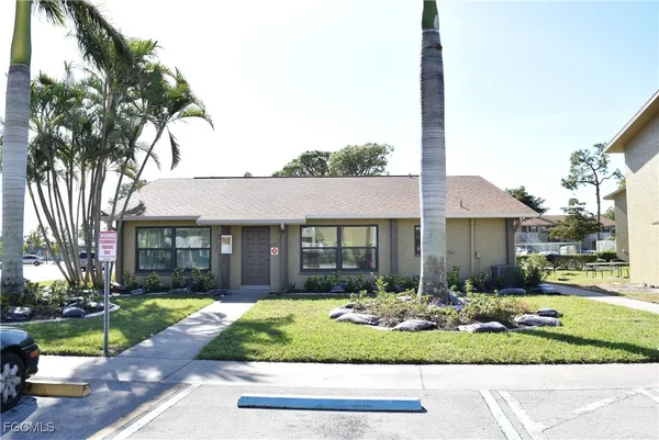 $1,195 | 4777 Orange Grove Boulevard, Unit 6, North Fort Myers, FL 33903