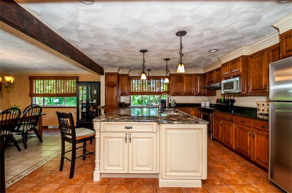 6 Bear Hill Road Billerica, MA 01821 - Photo 3 of 25 Gallery Image 3