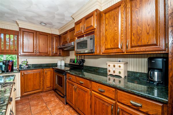 6 Bear Hill Road Billerica, MA 01821 - Photo 5 of 25 Gallery Image 5