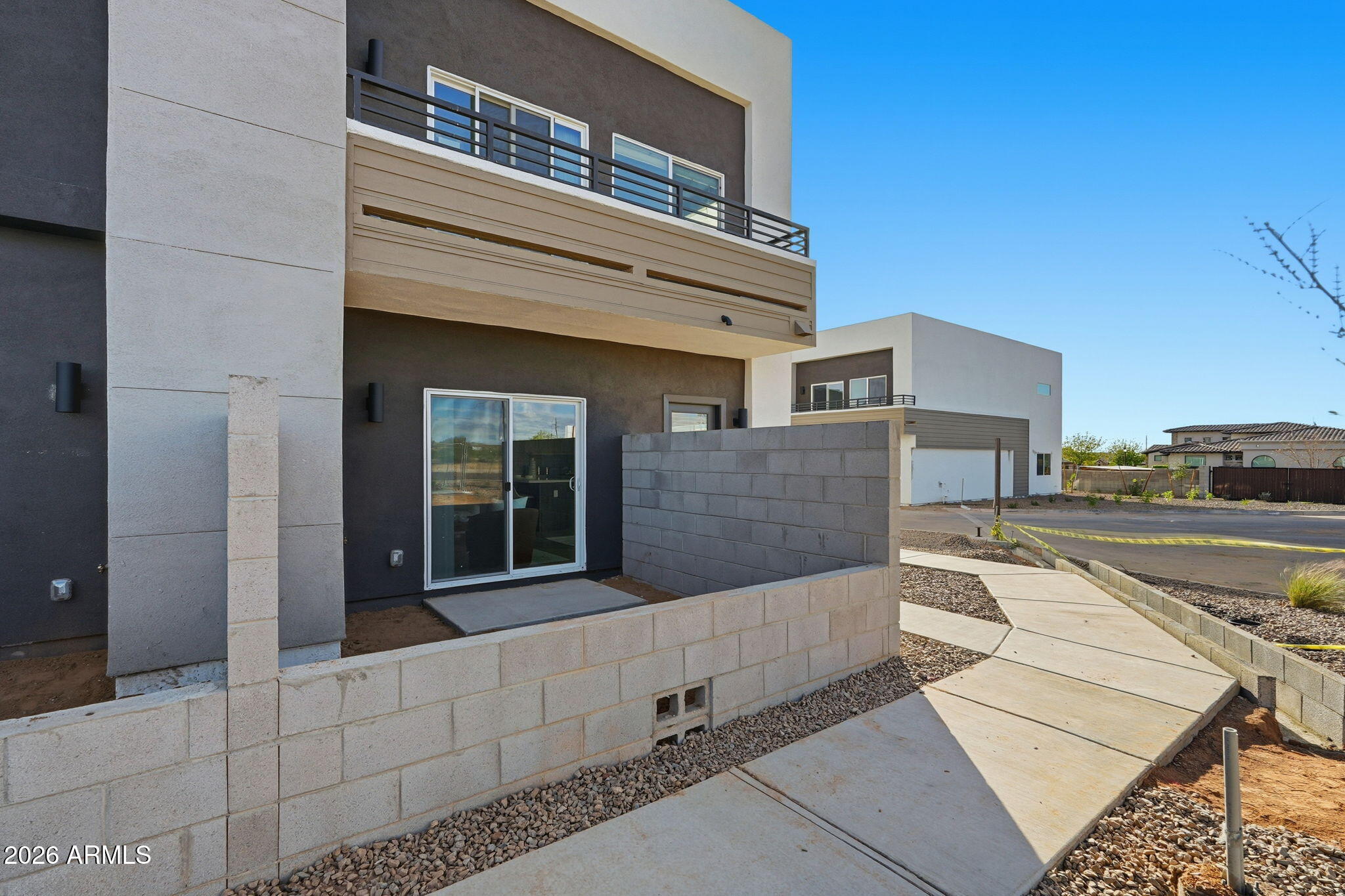 8137 East Brown Road, Unit 101 Mesa, AZ 85207 - Photo 3 of 46 3-web-or-mls-003_ListerPros