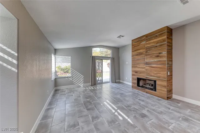 $2,600 | 2401 Flower Spring Street, Las Vegas, NV 89134