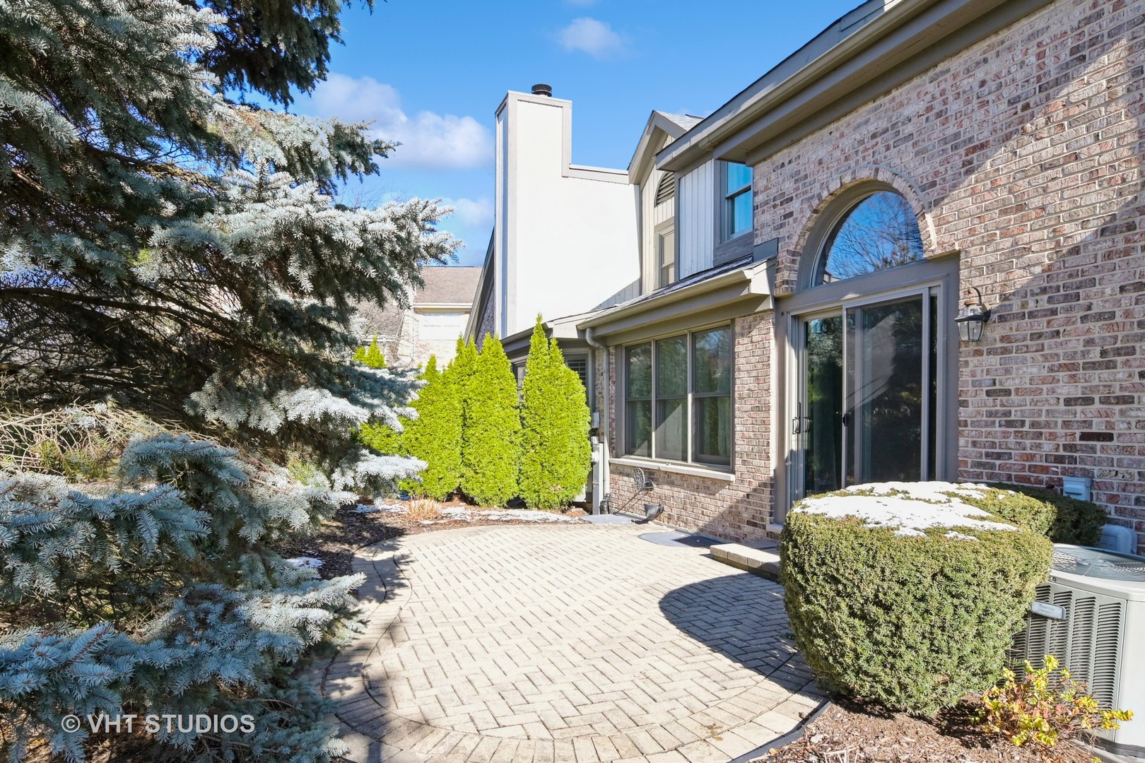 14740 Pine Tree Road Orland Park, IL 60462 - Photo 23 of 25 a front view of a house with a yard