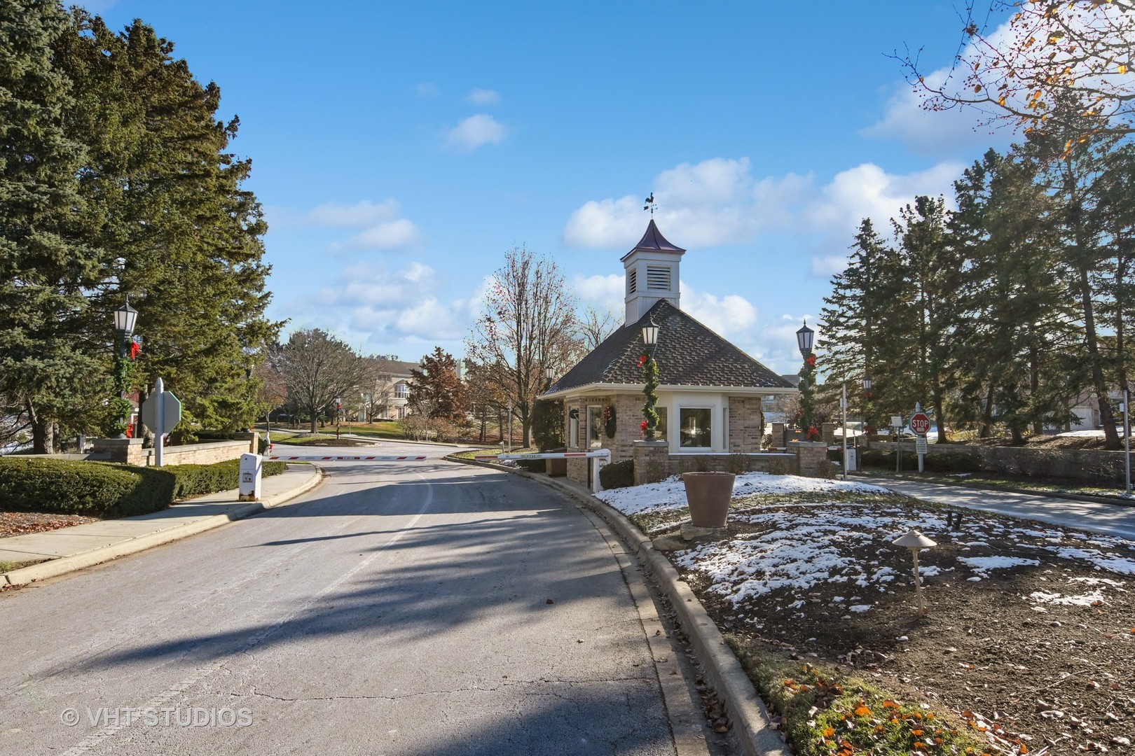 14740 Pine Tree Road Orland Park, IL 60462 - Photo 24 of 25 a view of a house with a yard