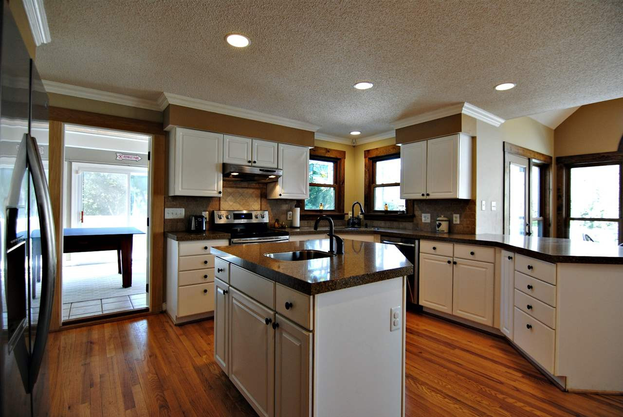 3124 Hunters Bluff Drive Raleigh, NC 27606 - Photo 9 of 25 Photo 9