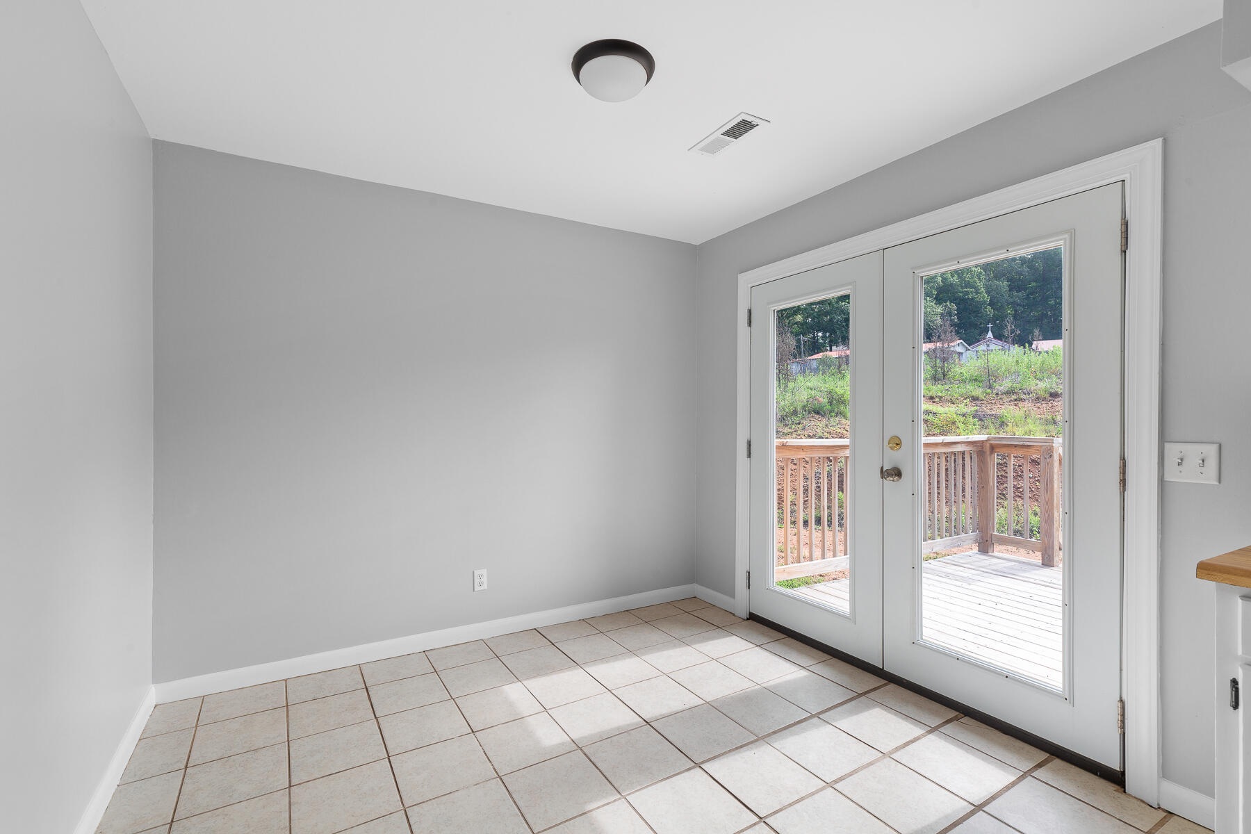9602 Barbee Road Soddy Daisy, TN 37379 - Photo 9 of 20 Barbee (6 of 20)