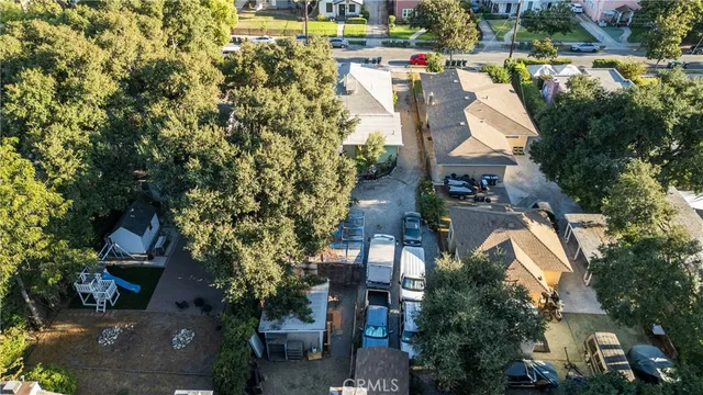 a view of a house with outdoor space