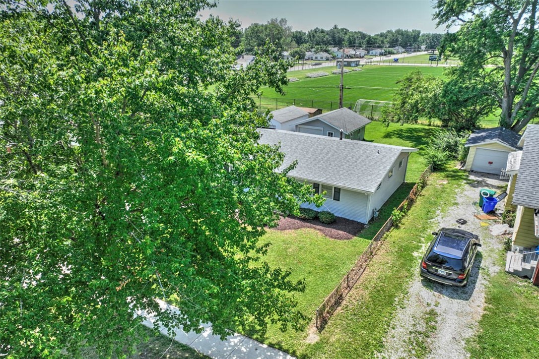 1135 East Johns Avenue Decatur, IL 62521 - Photo 3 of 23