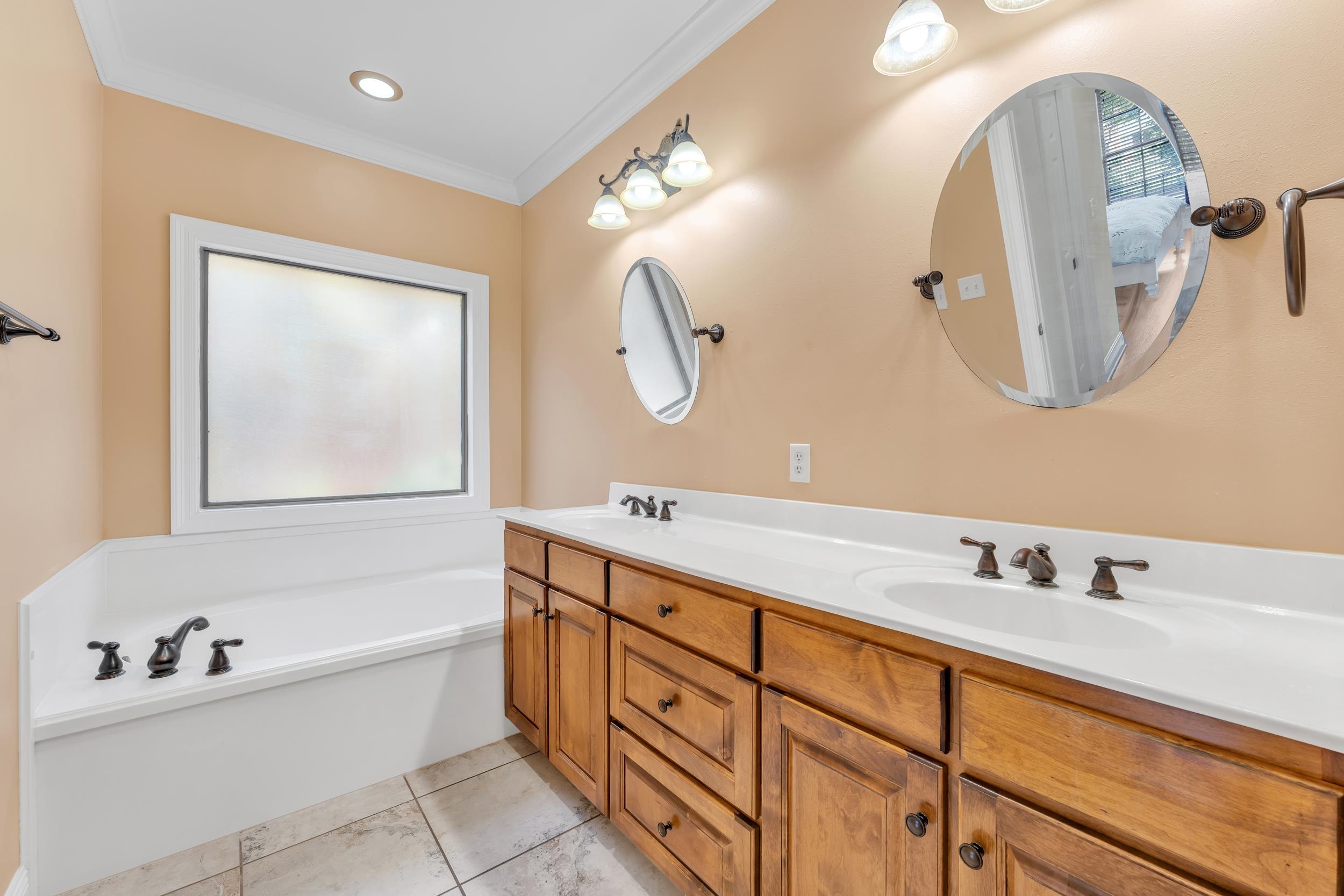 30191 Loblolly Circle Daphne, AL 36527 - Photo 27 of 49 Primary Bathroom