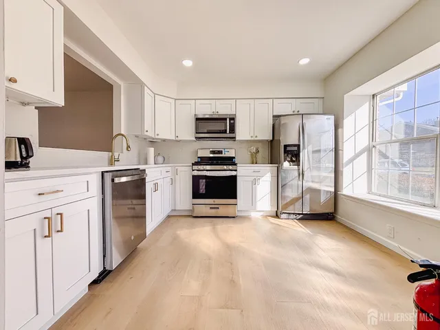 $449,000 | 386 Inwood Court, Unit 386, Somerset, NJ 08873