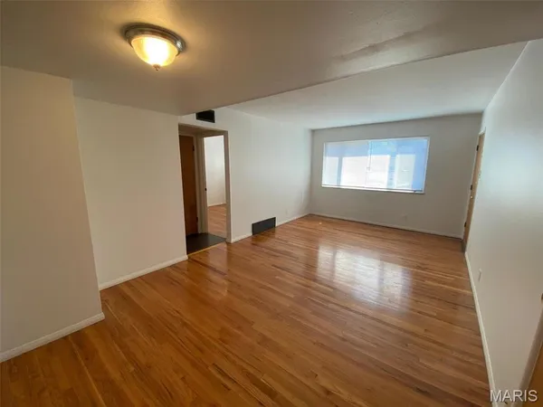 $965 | 8518 Titchfield Court, Unit D, St. Louis, MO 63123