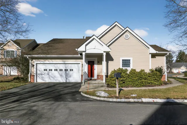 $725,000 | 1 Empress Court, Princeton, NJ 08540
