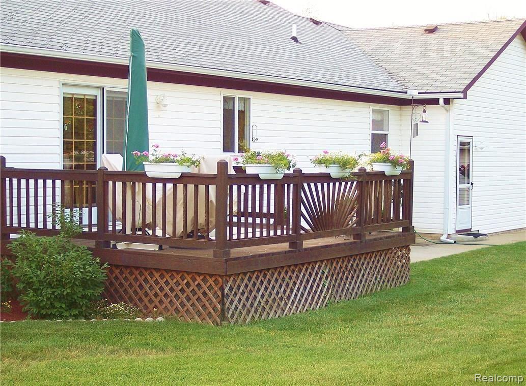 4588 Granger Road Oxford, MI 48371 - Photo 5 of 32 100_0840.JPG