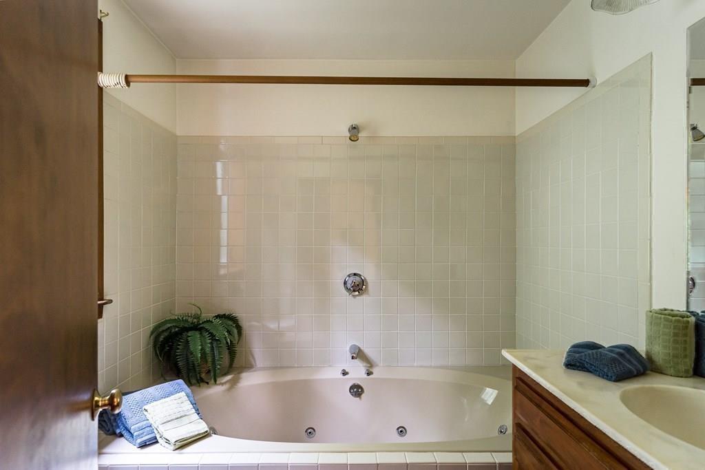 7 Tavern Lane Lexington, MA 02421 - Photo 19 of 35