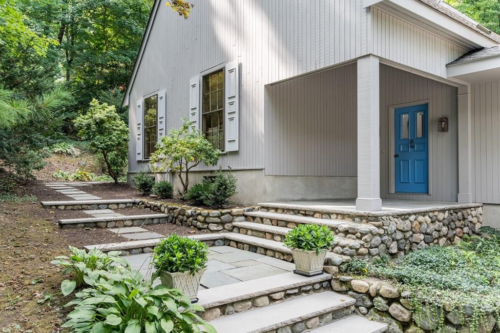 7 Tavern Lane Lexington, MA 02421 - Photo 2 of 35