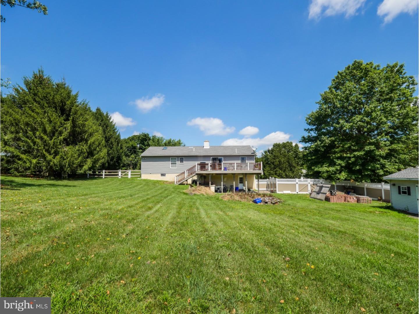 136 Hoffman Road Barto, PA 19504 - Photo 2 of 23 Gallery Image 2