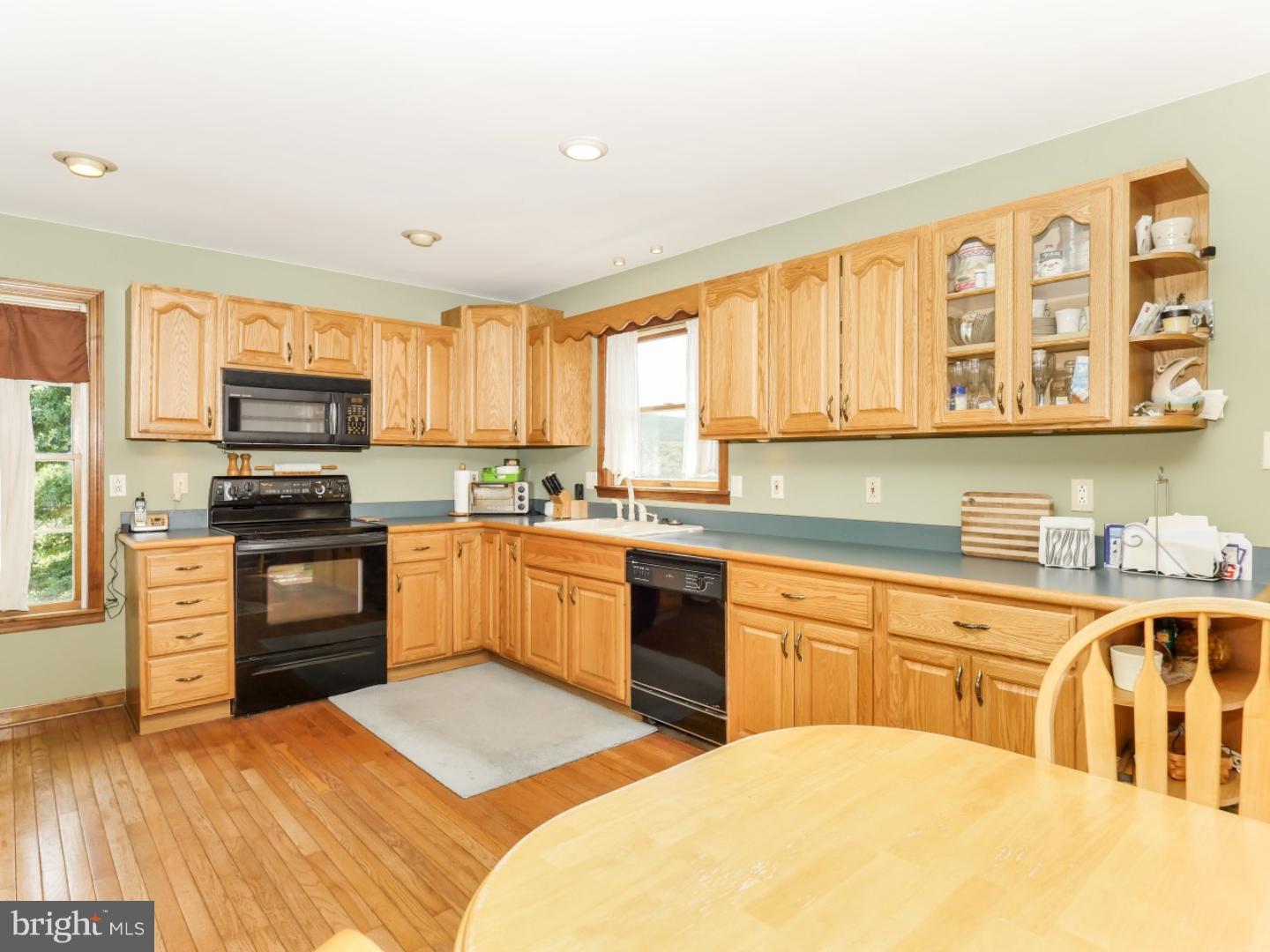 136 Hoffman Road Barto, PA 19504 - Photo 3 of 23 Gallery Image 3