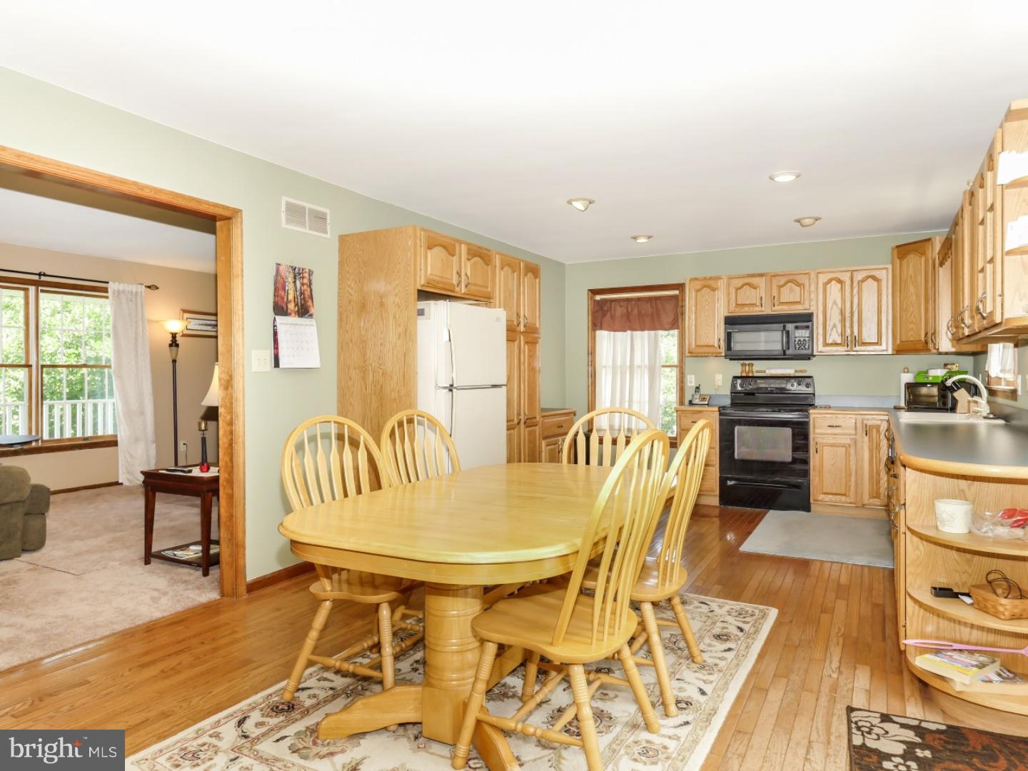 136 Hoffman Road Barto, PA 19504 - Photo 4 of 23 Gallery Image 4