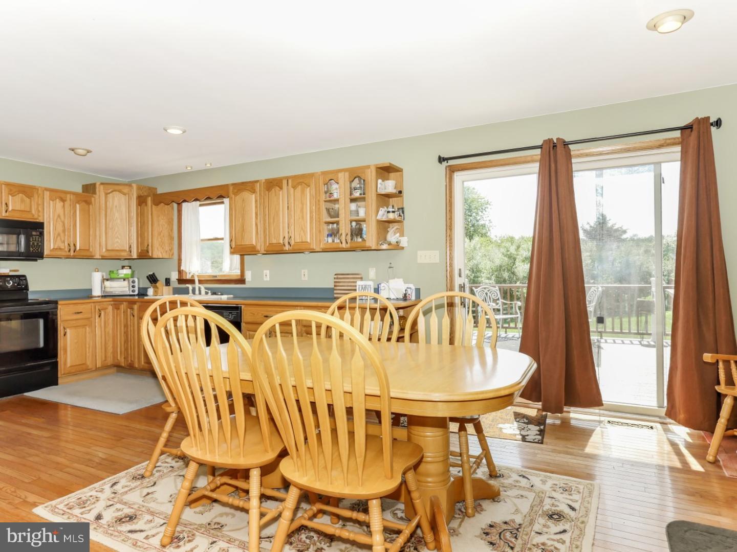 136 Hoffman Road Barto, PA 19504 - Photo 7 of 23 Gallery Image 7