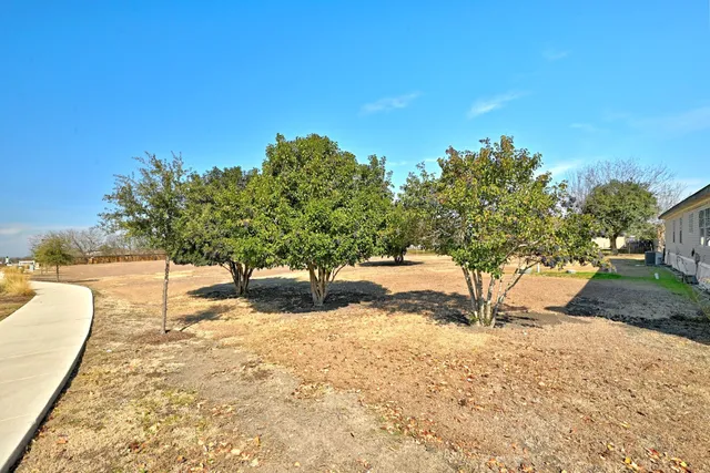 $500,000 | 1437 Heidenreich Lane, Uhland, TX 78640