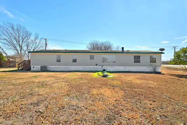 $500,000 | 1437 Heidenreich Lane, Uhland, TX 78640