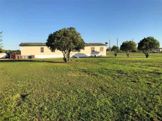 $500,000 | 1437 Heidenreich Lane, Uhland, TX 78640
