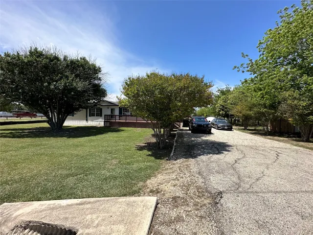 $500,000 | 1437 Heidenreich Lane, Uhland, TX 78640