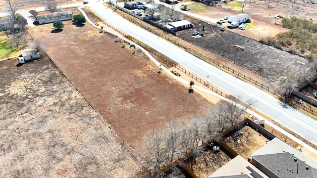 $500,000 | 1437 Heidenreich Lane, Uhland, TX 78640