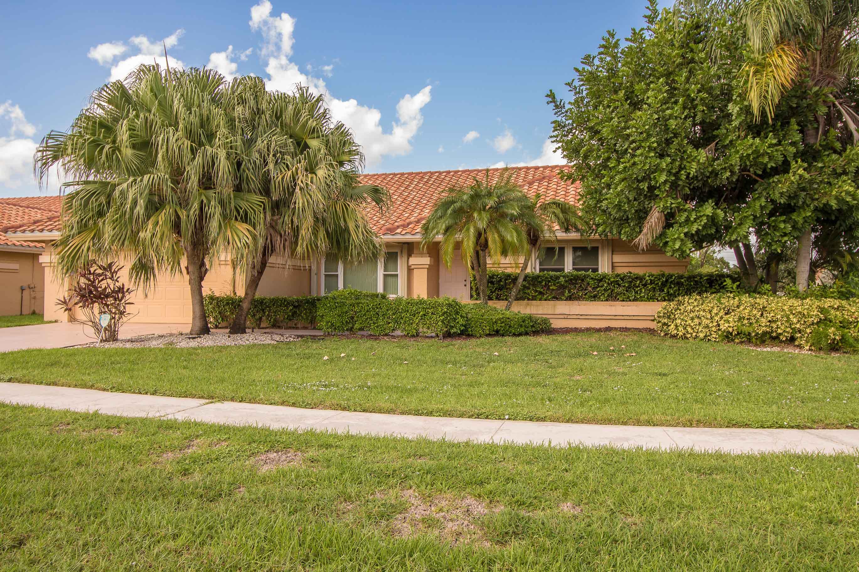 9580 El Clair Ranch Road Boynton Beach, FL 33437 - Photo 5 of 26 Front