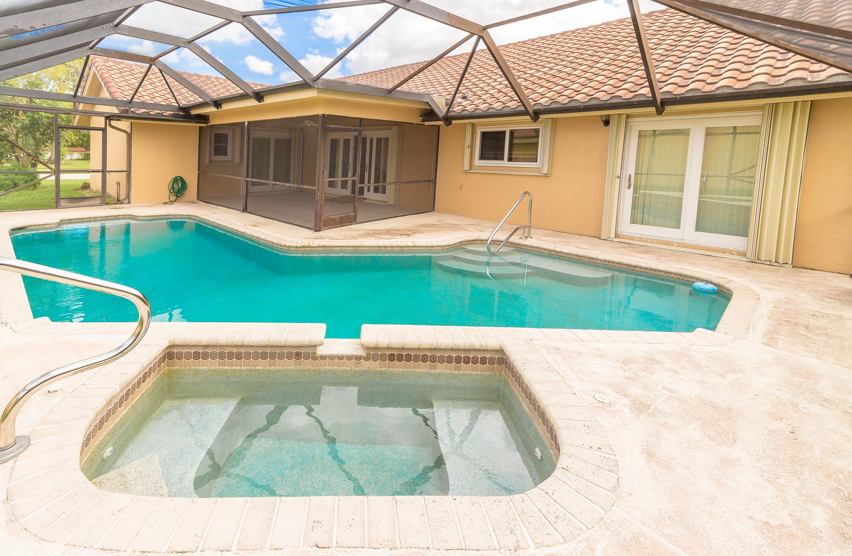 9580 El Clair Ranch Road Boynton Beach, FL 33437 - Photo 7 of 26 Screened in Pool