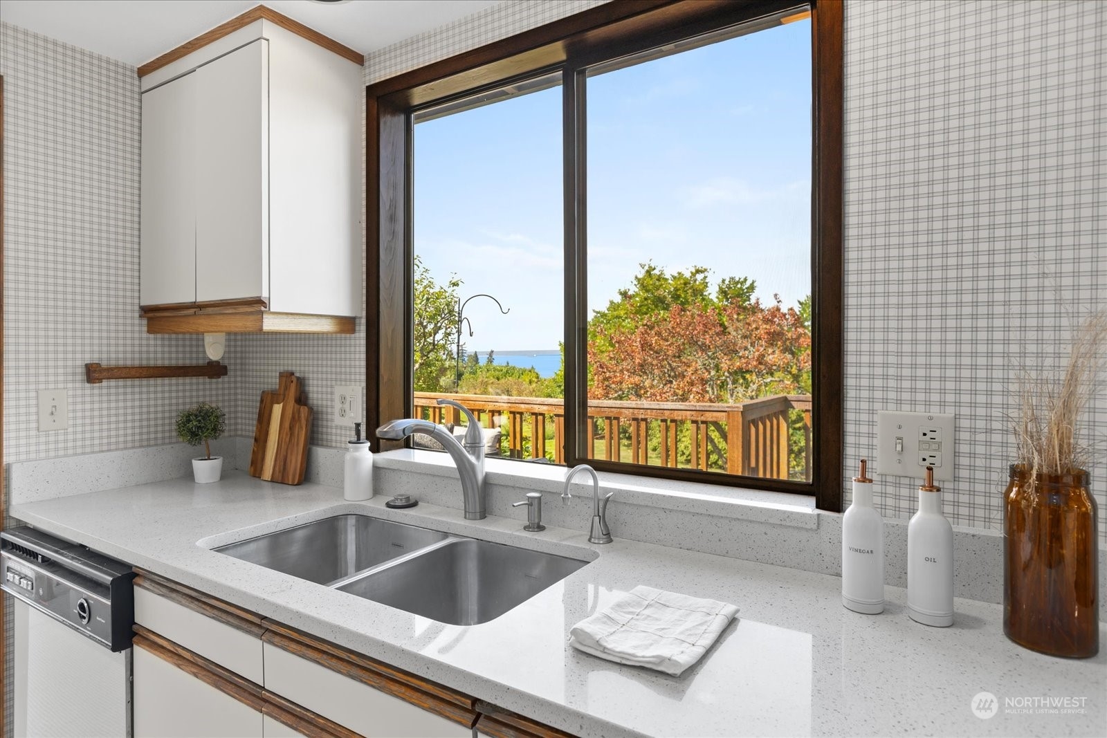 8607 182nd Place Southwest Edmonds, WA 98026 - Photo 15 of 40 Gallery Image 15