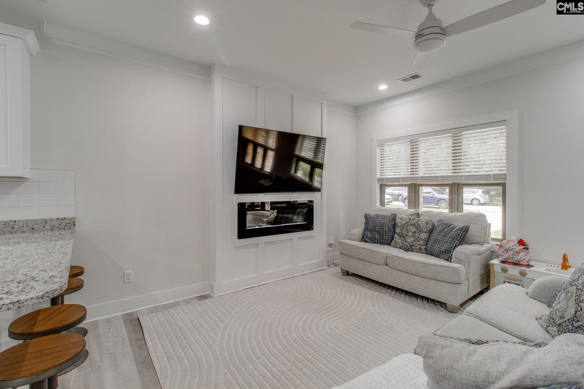 313 Rossclan Road West Columbia, SC 29172 - Photo 8 of 28 Gallery Image 8