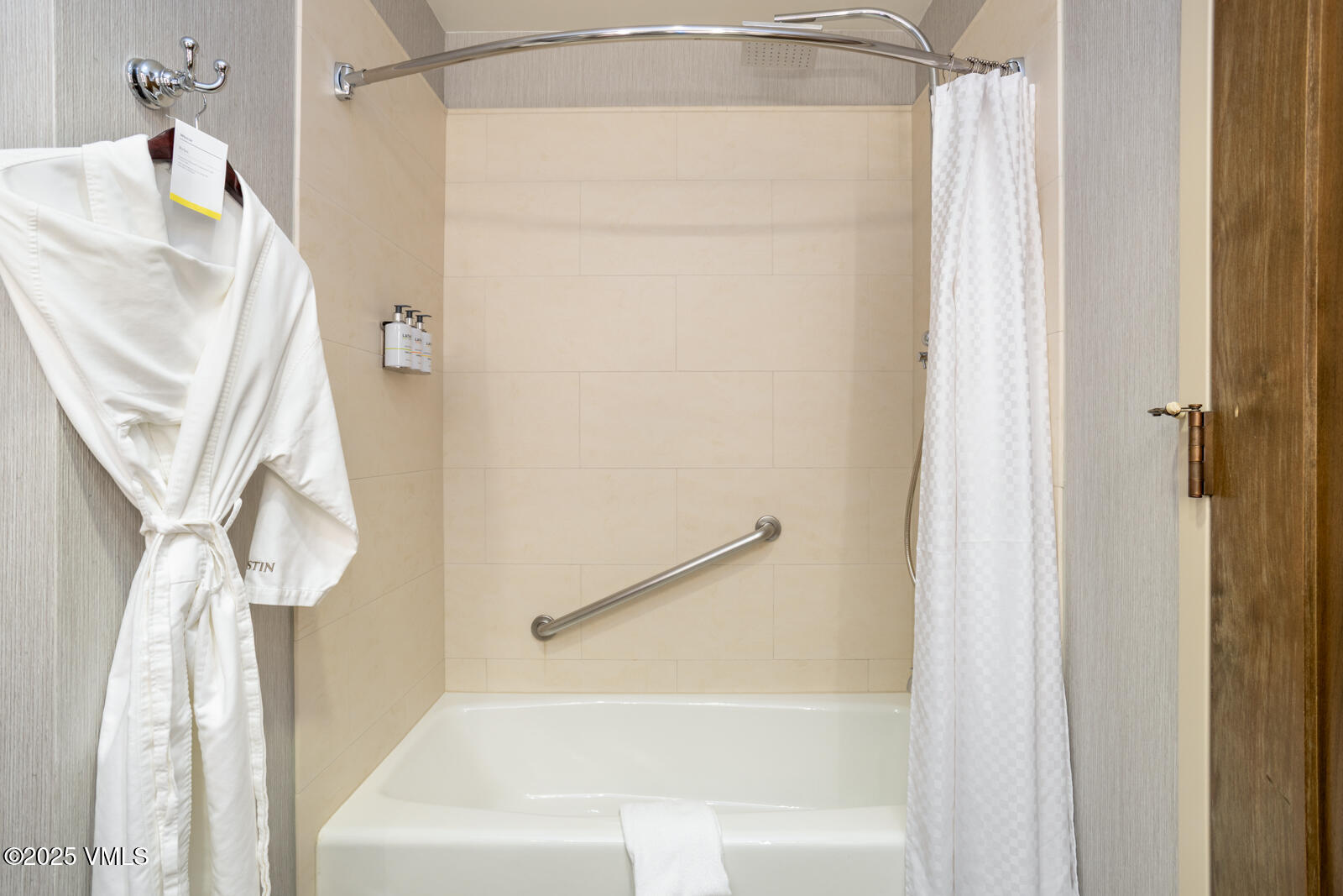 126 Riverfront Lane, Unit 321 Avon, CO 81620 - Photo 17 of 24 Westin 321 MLS-7