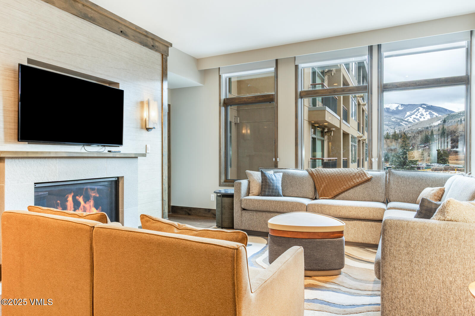 126 Riverfront Lane, Unit 321 Avon, CO 81620 - Photo 2 of 24 Westin 321 MLS-14