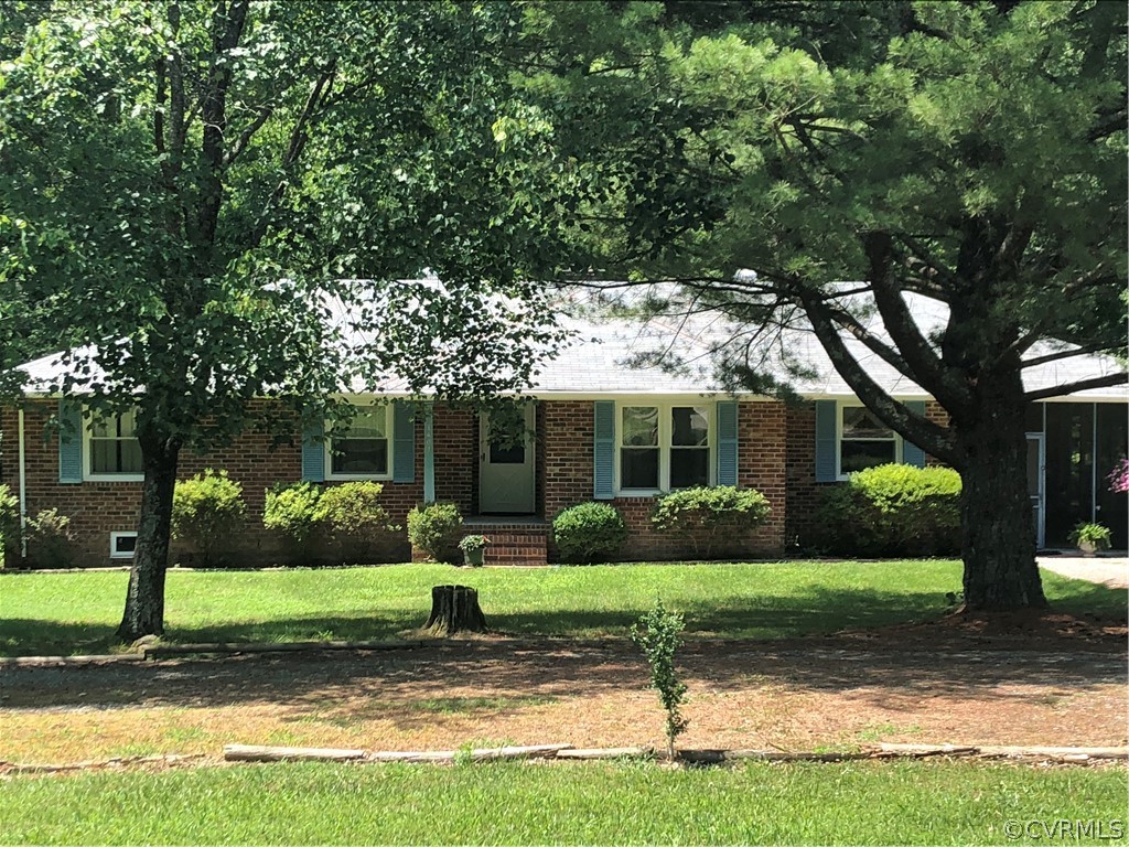 1407 Page Road Powhatan, VA 23139 - Photo 4 of 37 Gallery Image 4