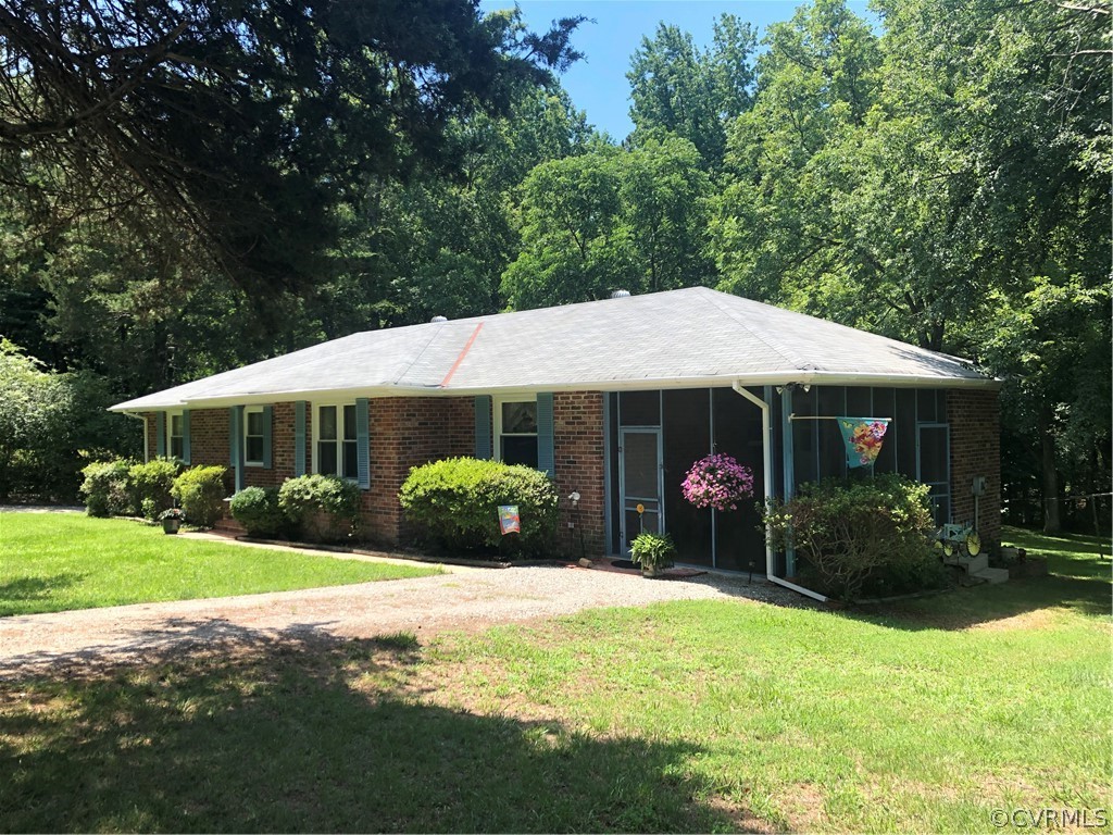 1407 Page Road Powhatan, VA 23139 - Photo 5 of 37 Gallery Image 5