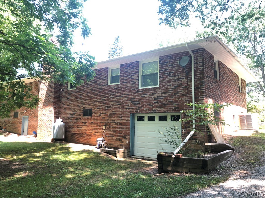 1407 Page Road Powhatan, VA 23139 - Photo 10 of 37 Gallery Image 10