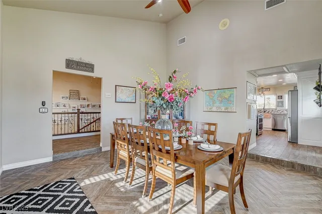 $1,025,000 | 985 Hinckley Avenue, Logandale, NV 89021